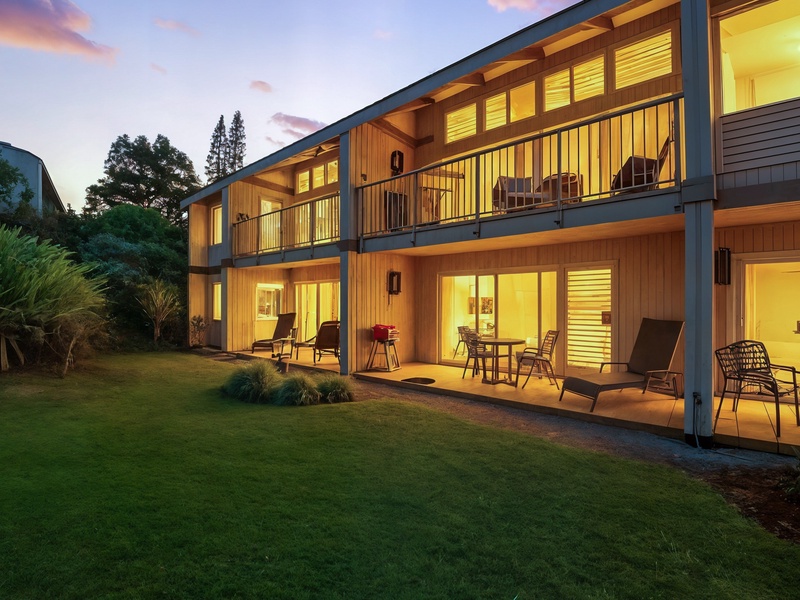 The building where Pali Ke Kua 132 is located. Your ground-floor unit's private lanai will lead directly onto the complex's lush grounds. 