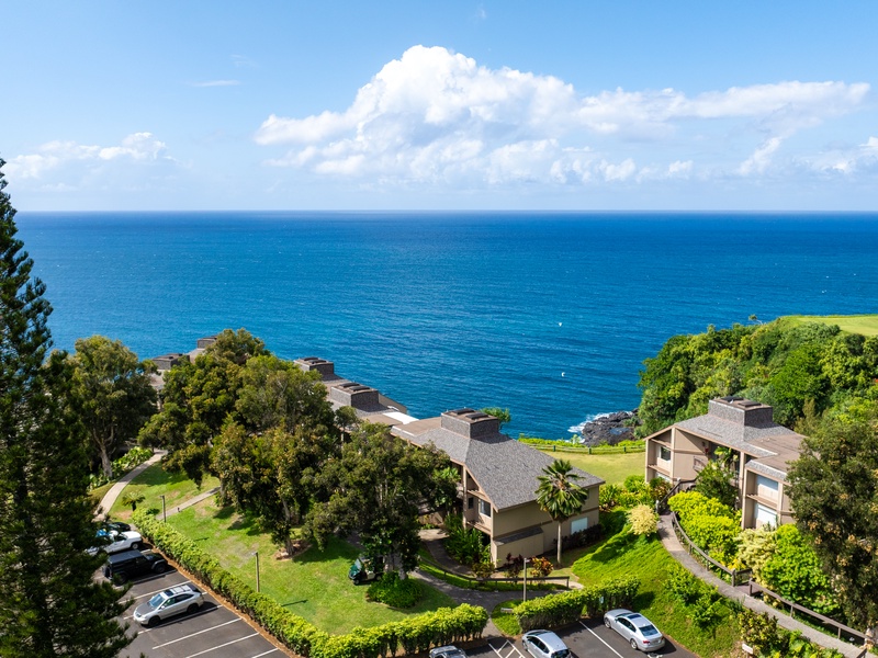 The Pali Ke Kua complex has dedicated parking, so no need to stress over your rental car! You'll also be treated to sparkling views of the Pacific Ocean from nearly every corner of the complex