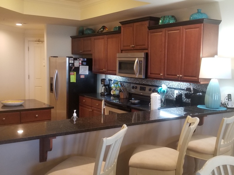 bar & kitchen