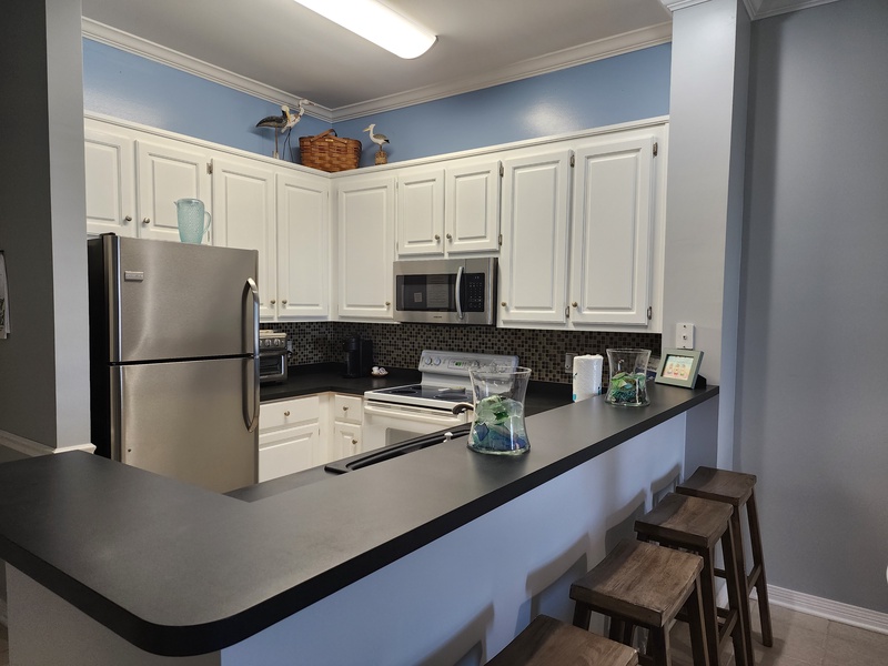 kitchen & bar area