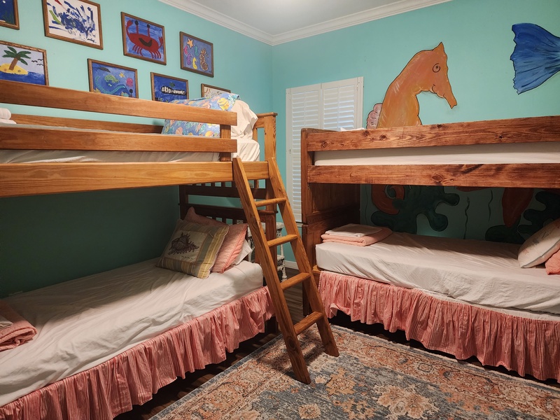 Twin bunk beds