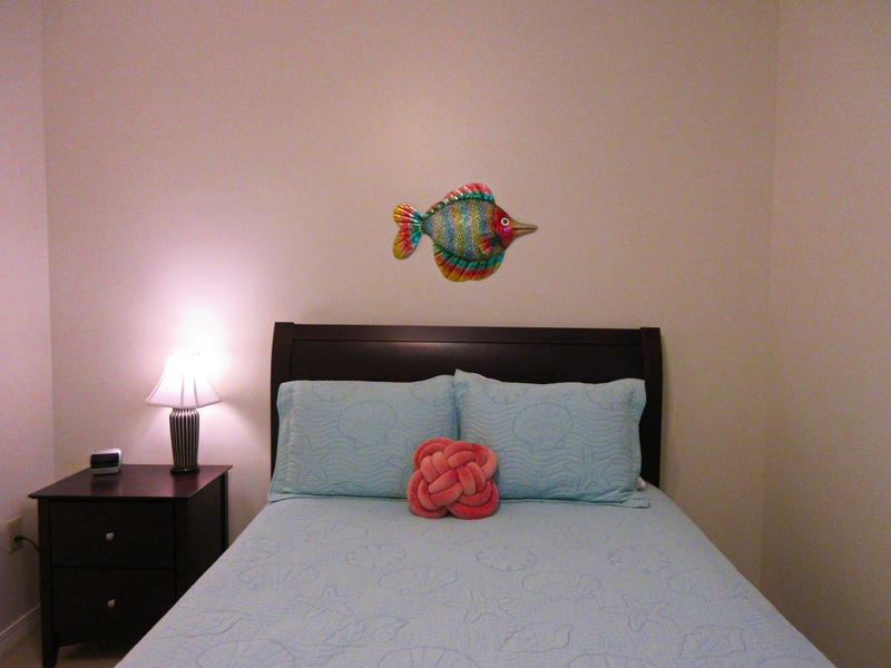 bedroom bed