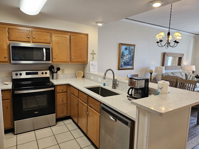 kitchen oven, microwave & dishwasher