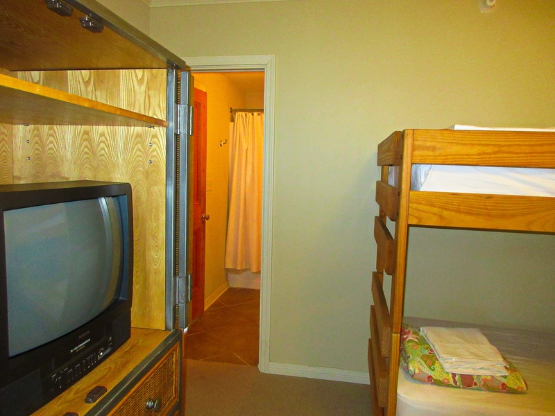 Adjoining bathroom to second bedroom