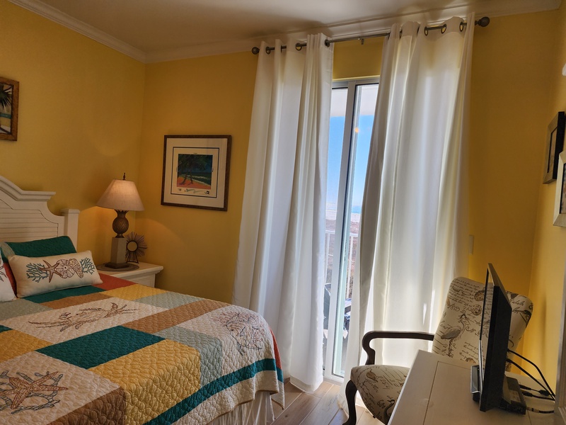 bedroom balcony access
