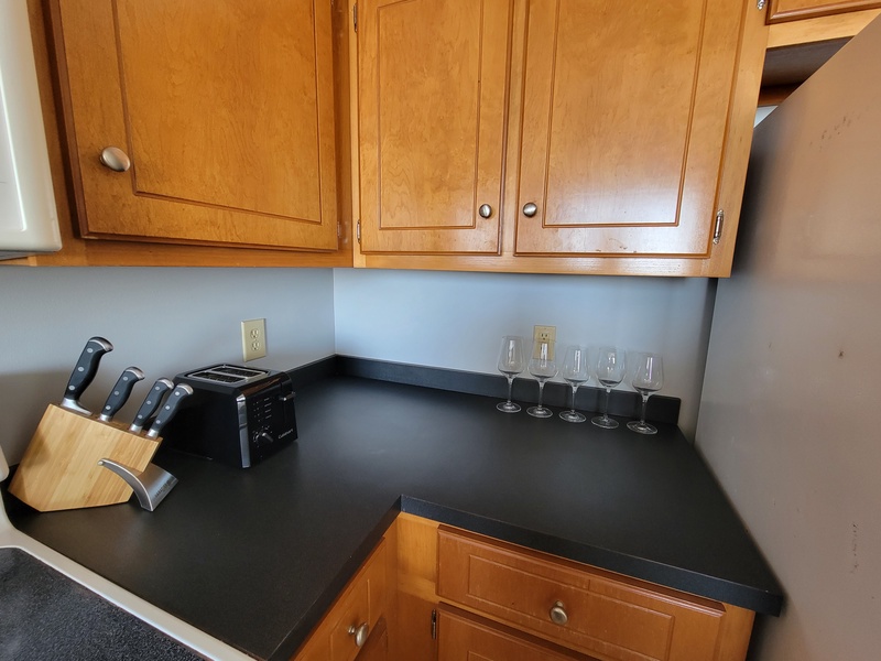 countertop & toaster