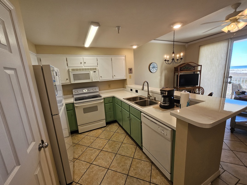 Fully equipped kitchen.