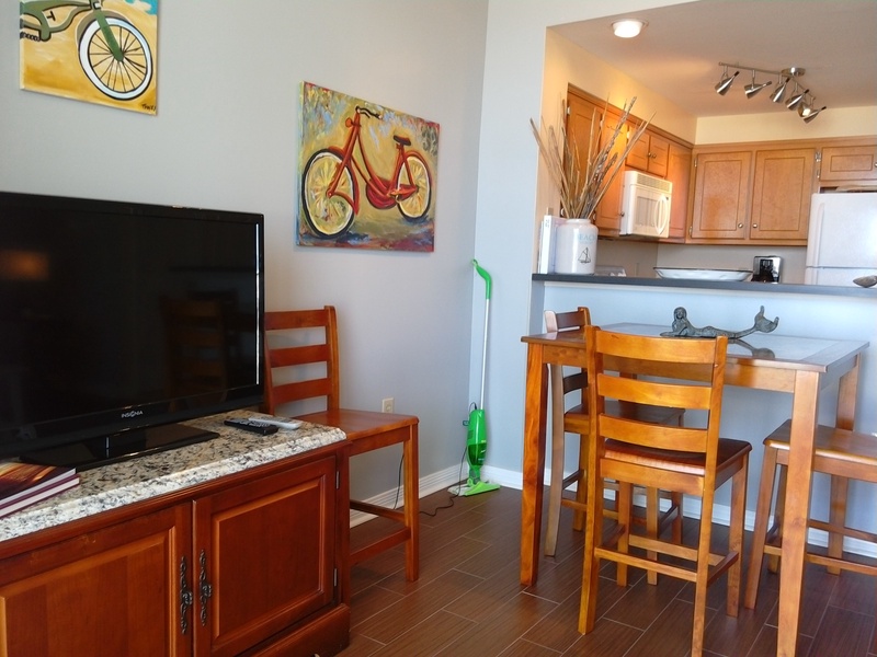 dining area & living room TV