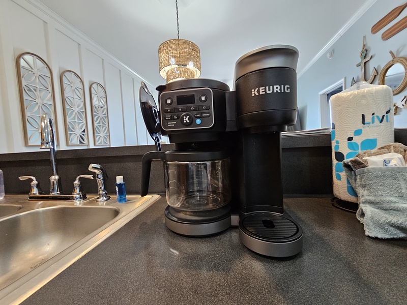 Keurig-Duo Hot & Iced Single Serve & Carafe Coffee Maker