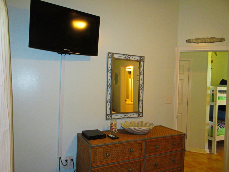 bedroom dresser