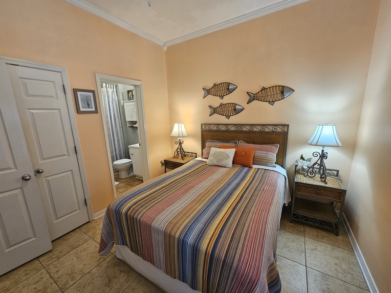Master with ensuite full bath. 