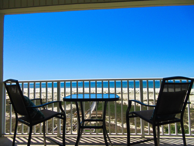 balcony table & chairs