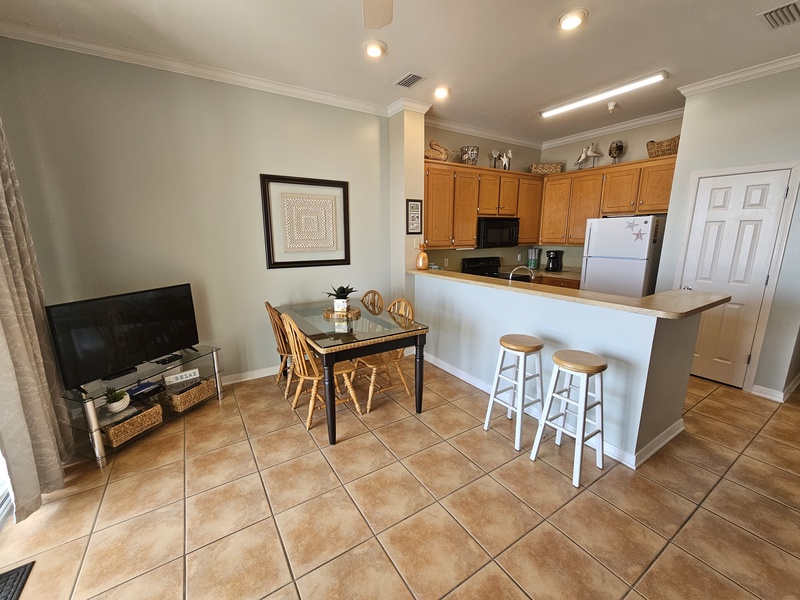 Dining Area with Bar
