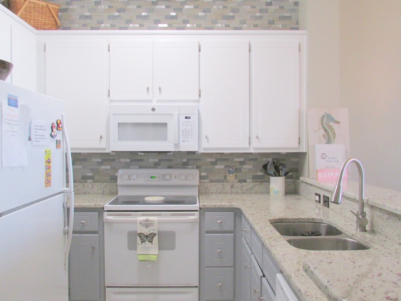 Full kitchen