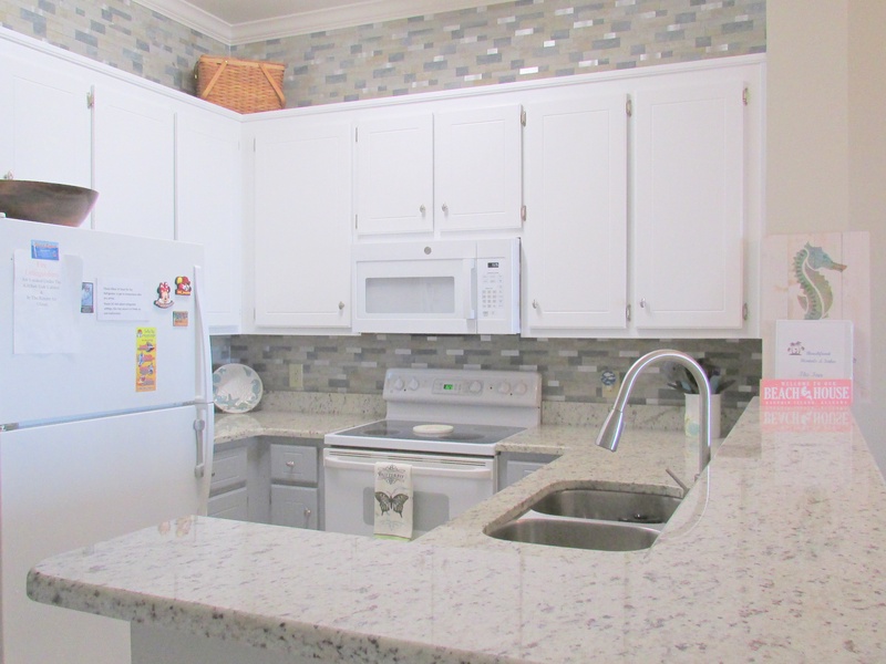 Kitchen with bar. 