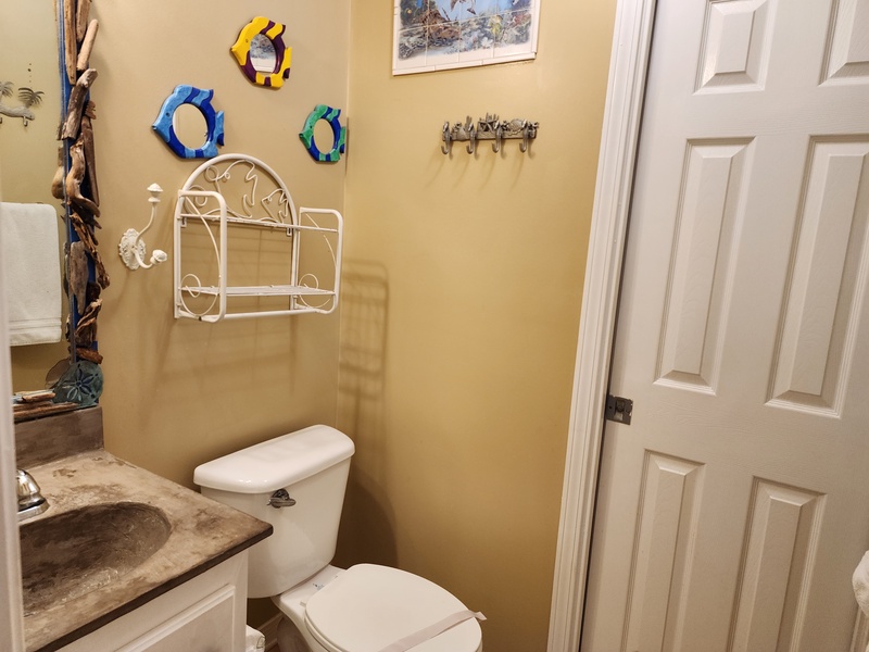 bathroom door to bedroom