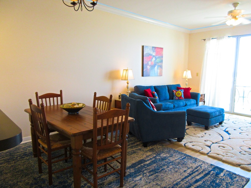 dining area & balcony access