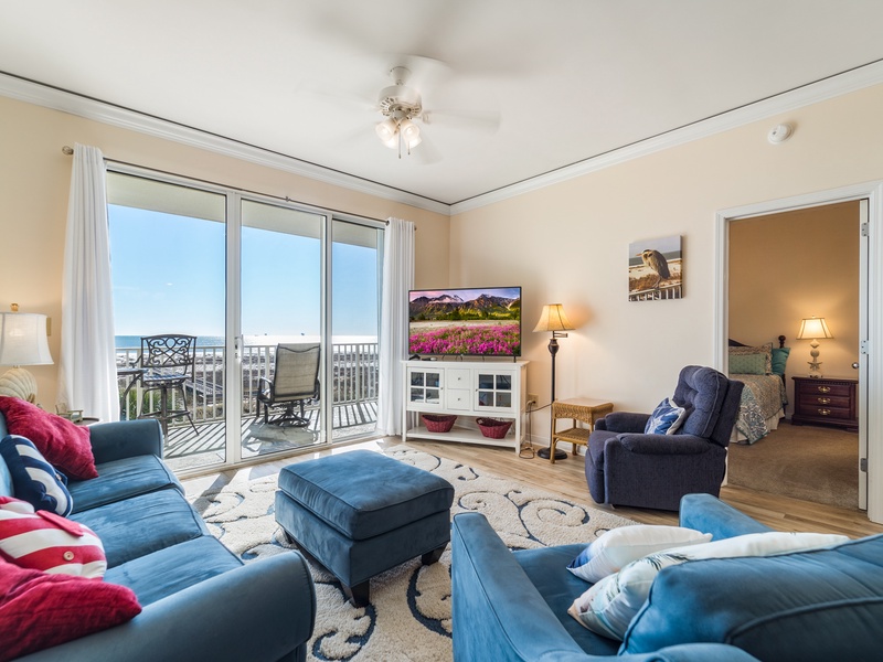 living room & bedroom door
