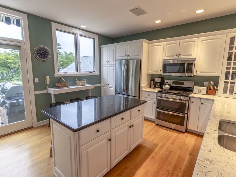 Main Level | Kitchen