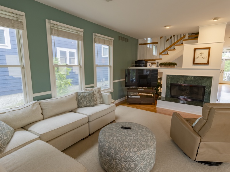 Main Level | Living Room