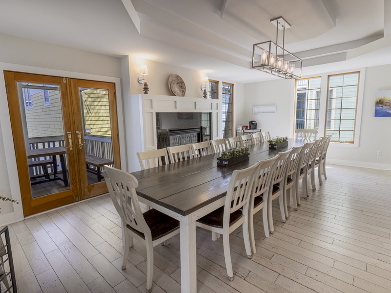 Main Level | Dining 