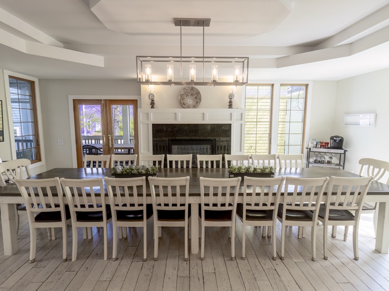 Main Level | Dining 