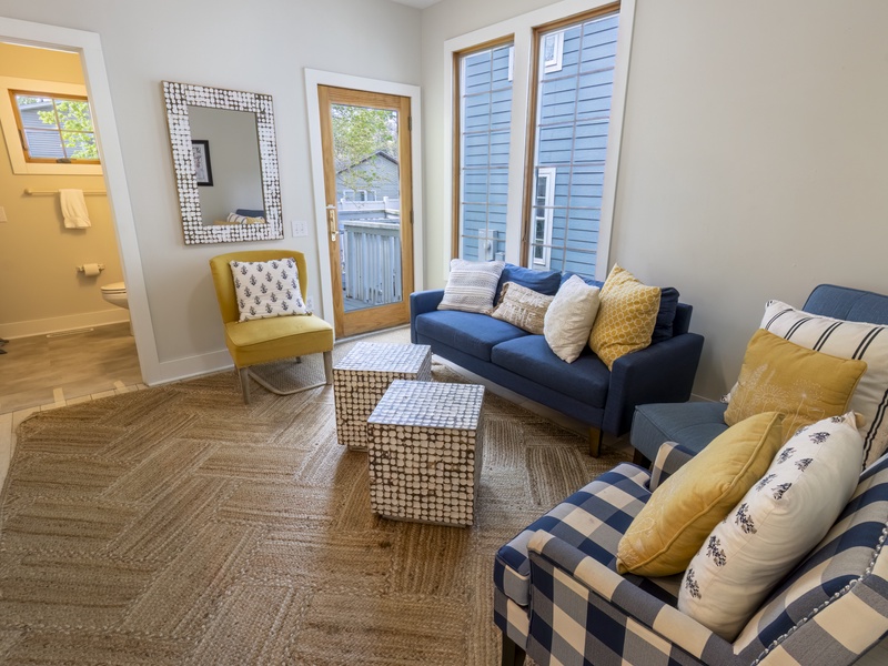 Main Level | Seating Area