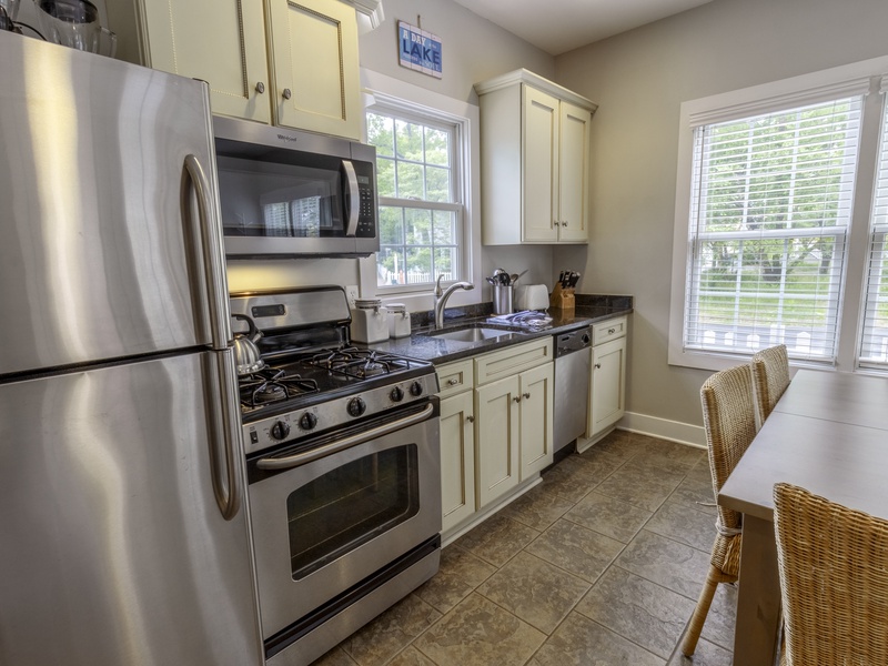 Main Level | Kitchen