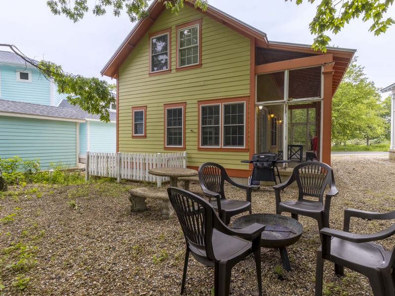 Outdoor Living | Fire Pit | Gas Grill