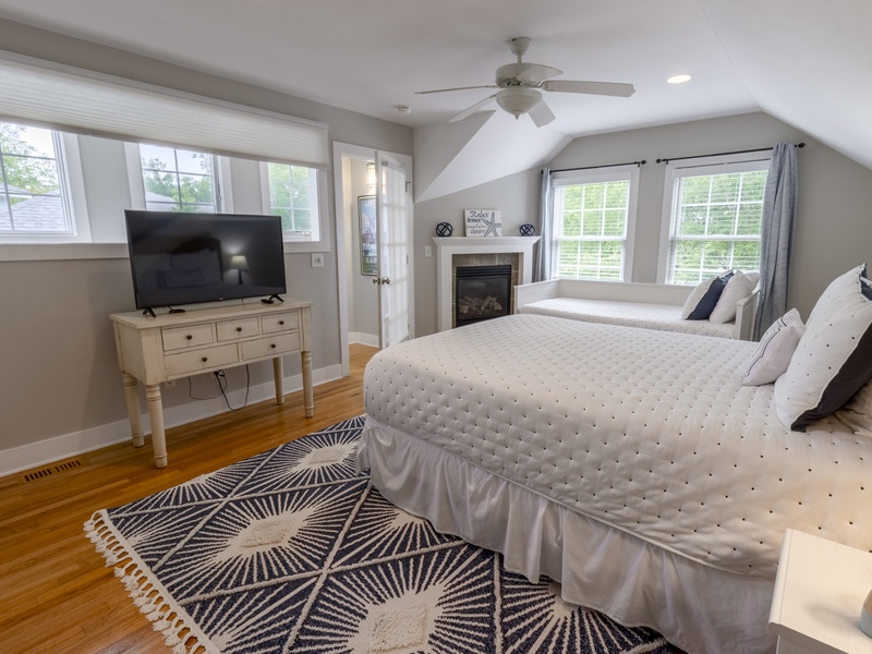 Second Level | Bedroom 2 | Queen | Twin Converts to King | Attac