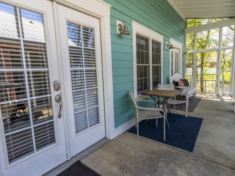 Entrance | Screened Porch
