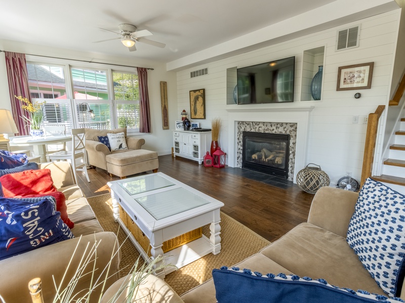 Main Level | Living Room