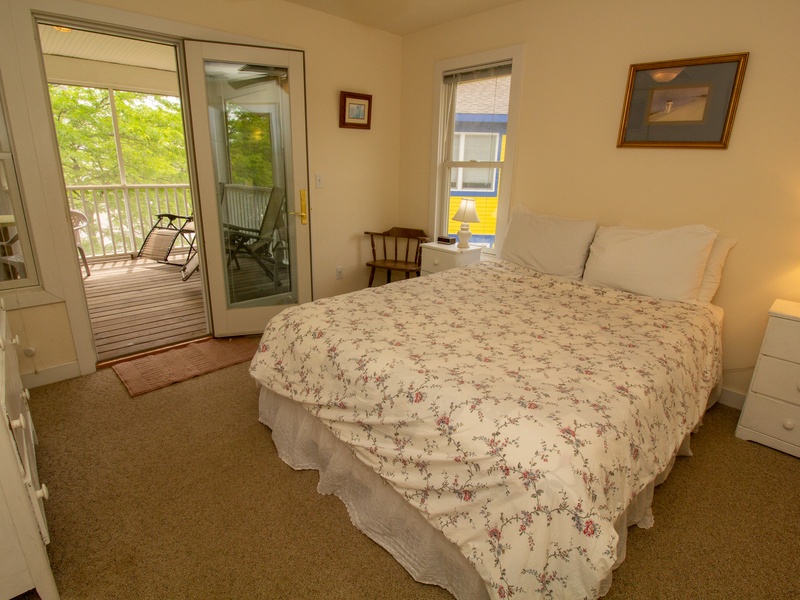 Second Level | Bedroom 5 | Queen with Screened Porch
