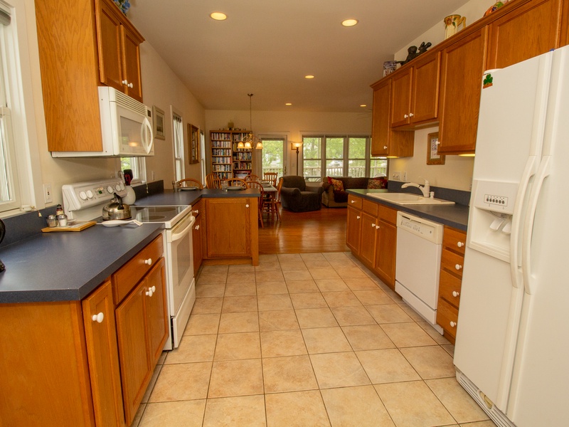 Main Level | Kitchen