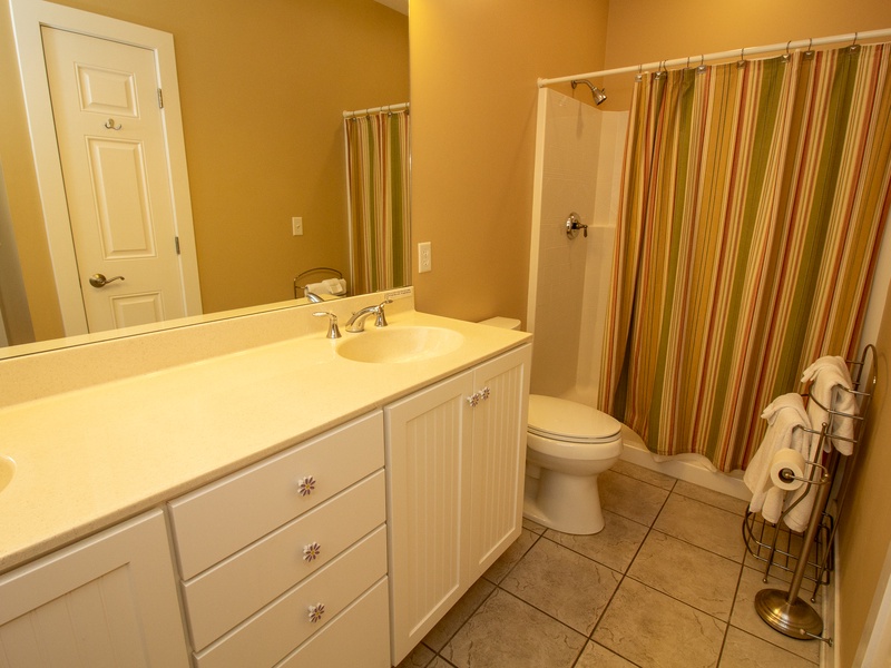 Main Level | Bathroom 1 | Attached To Bedroom 1 