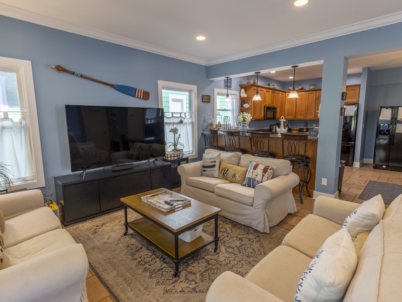 Main Level | Living Room 