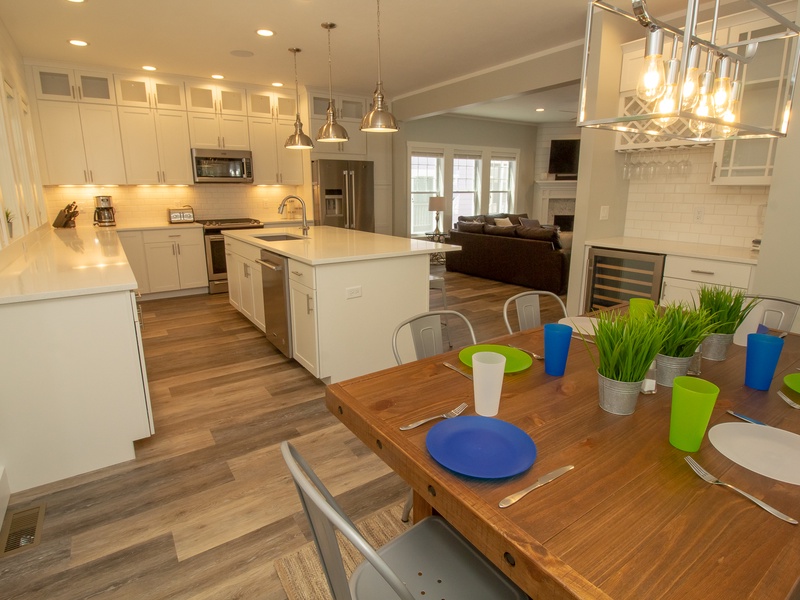Main Level | Kitchen and Dining Room