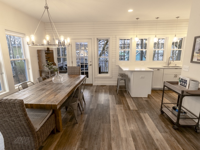 Main Level | Dining | Kitchen