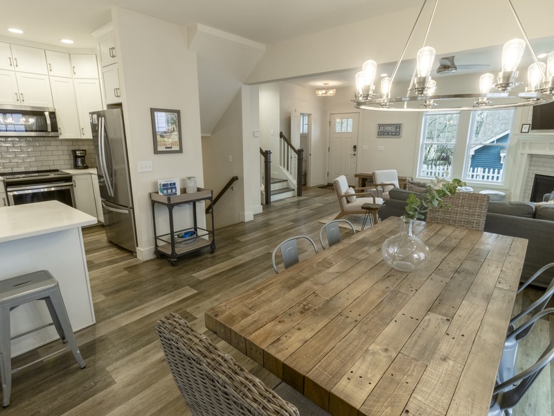 Main Level | Dining | Kitchen