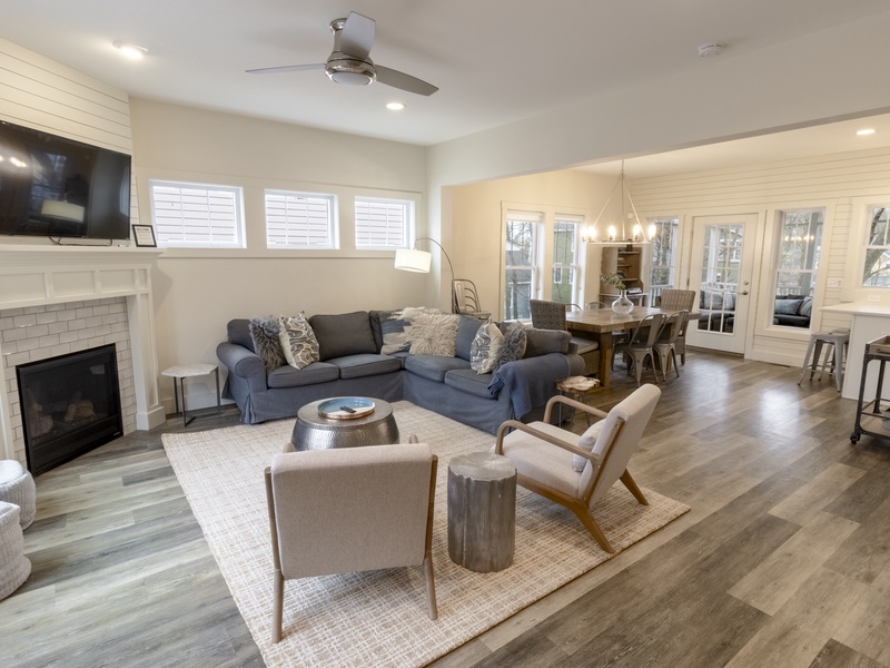 Main Level | Living Room