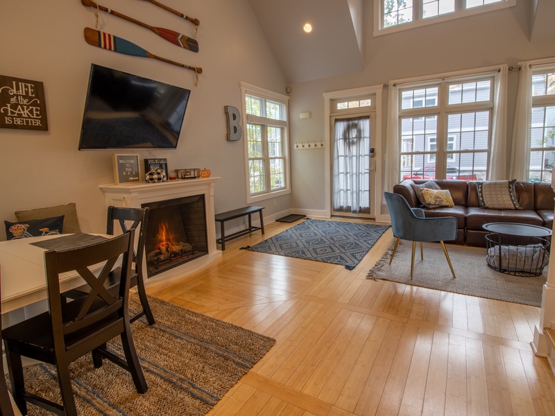 Main Level | Dining Room