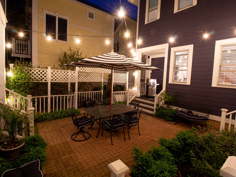 Outside Living | Patio with Grill and Dining