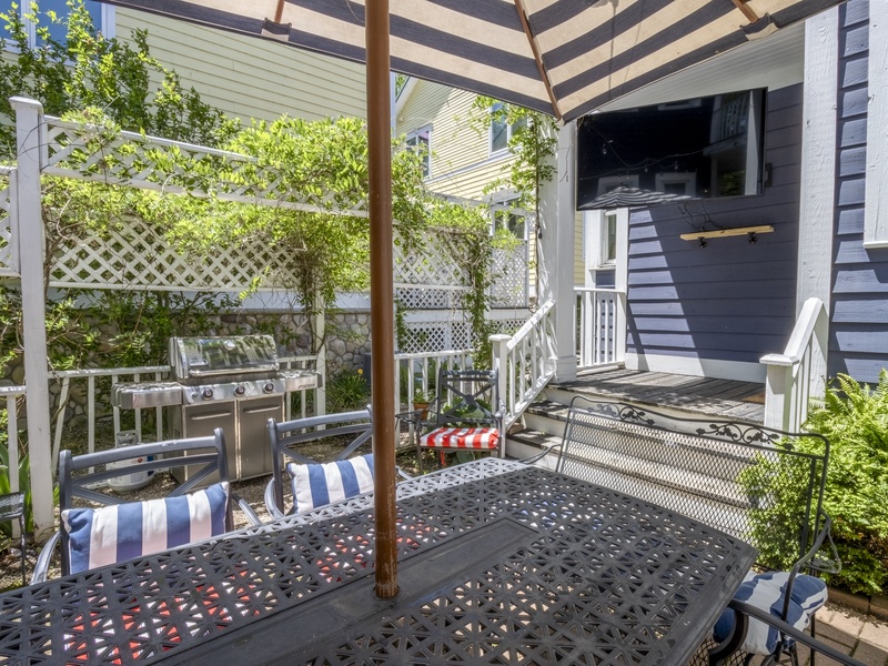 Outside Living | Patio with Grill | Dining 