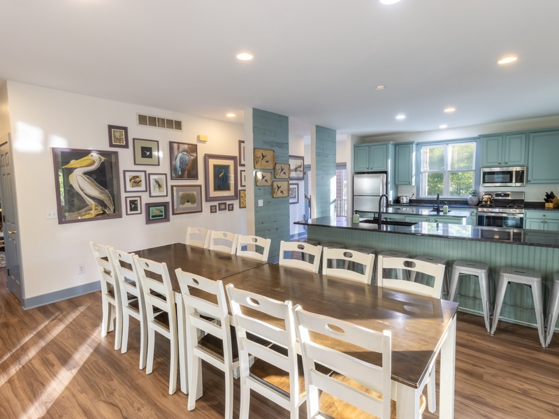 Main Level | Dining