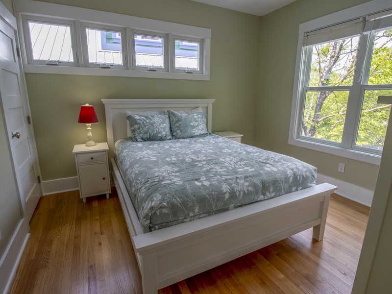 Second Level | Bedroom 5 | Queen