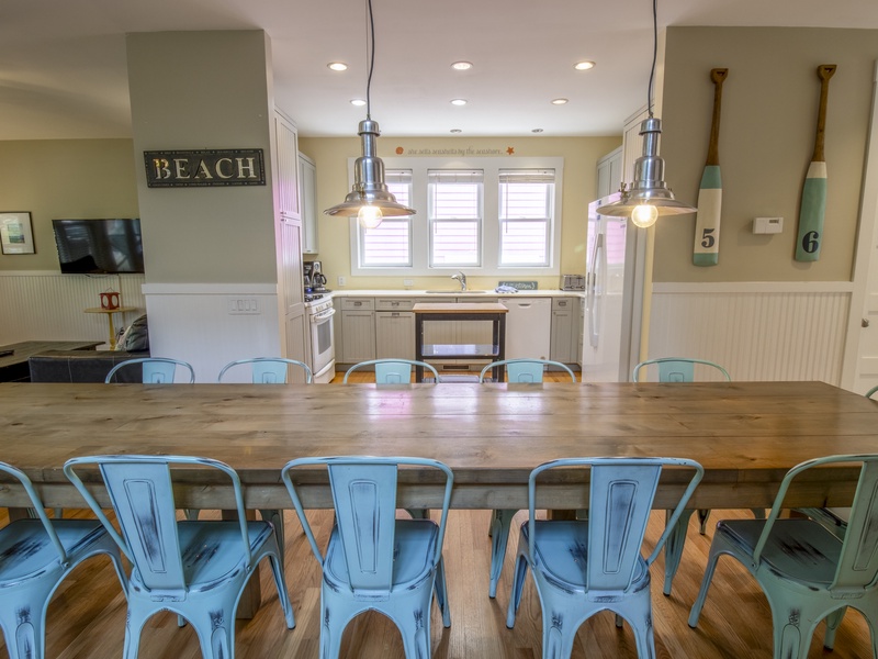 Main Level | Dining | Kitchen