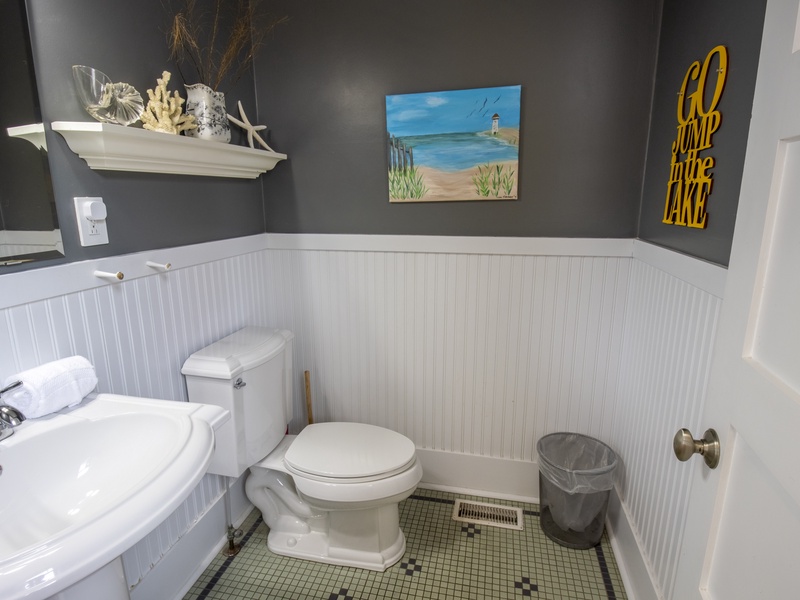 Main Level | Powder Room