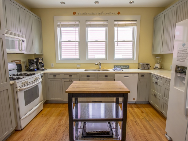 Main Level | Kitchen
