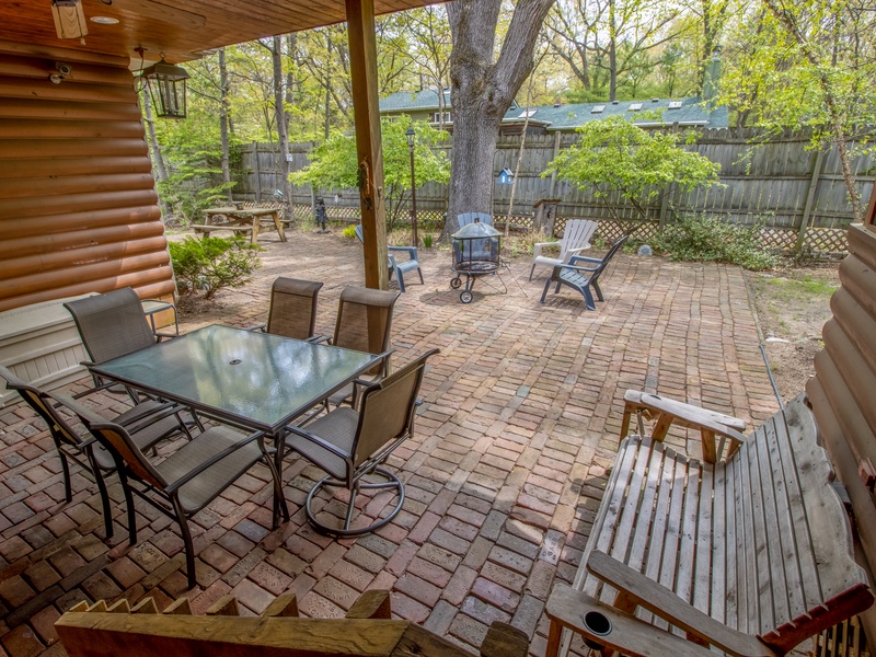 Outdoor Living | Back Patio