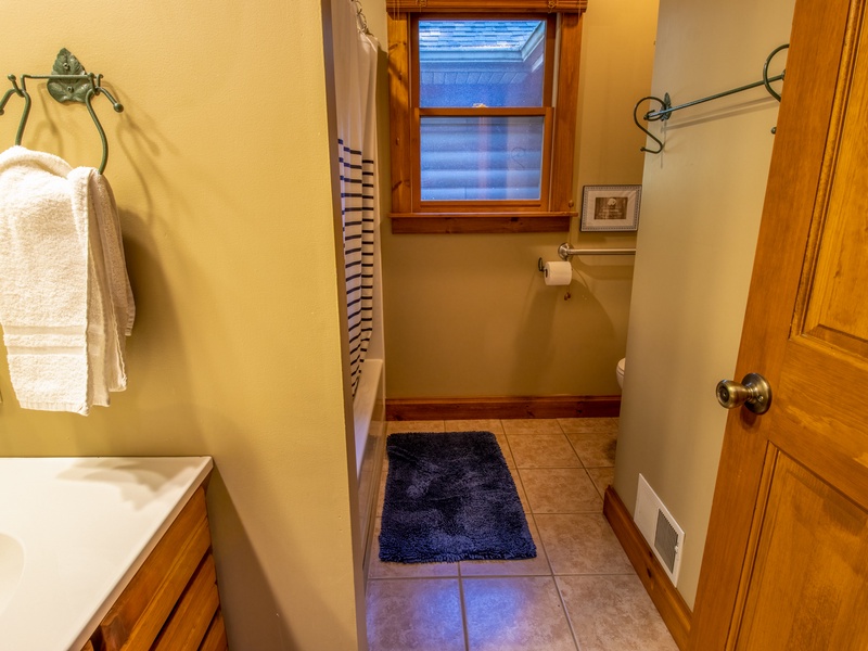 Main Level | Bathroom 2 |  Stand Alone Full Bath